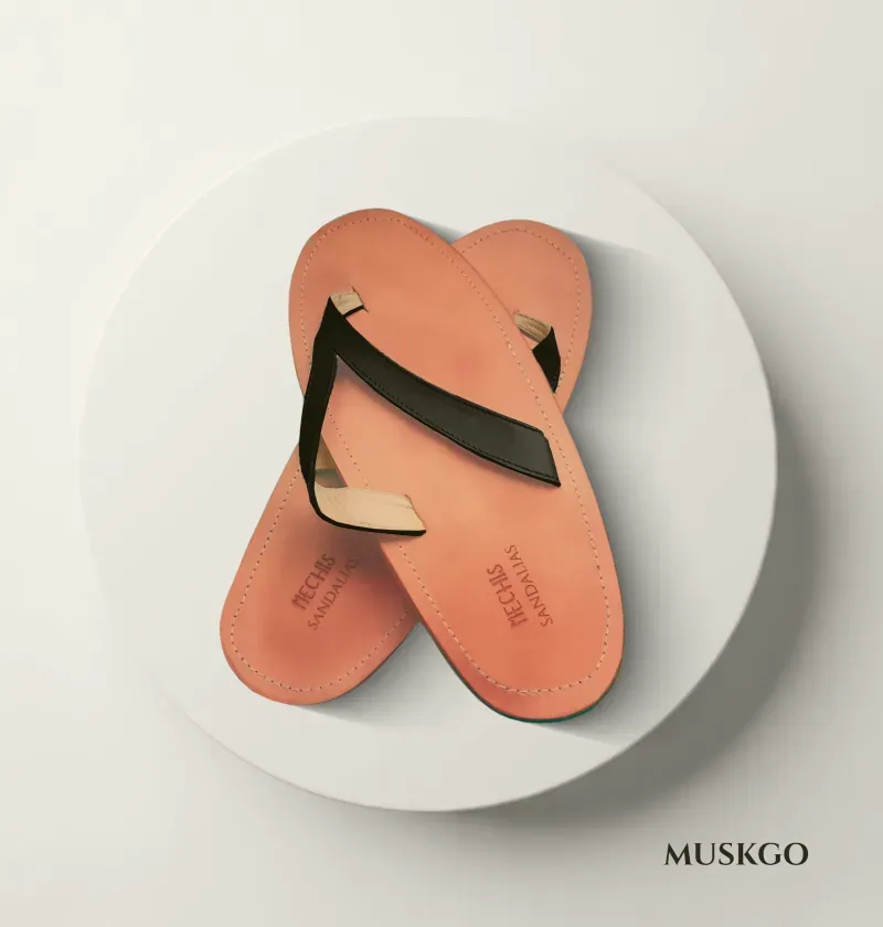 Our Classic Sandal in Musgo